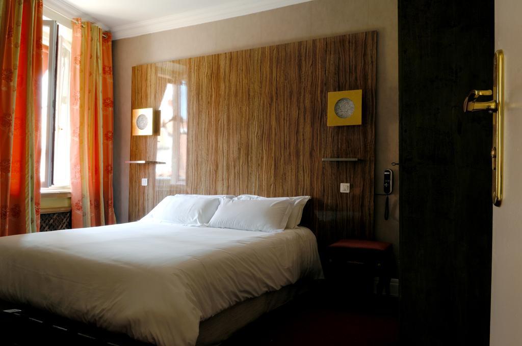 Hostellerie Jerome La Turbie Cameră foto